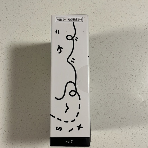 Uno Artiste Shantell Martin card game for kids, adults and family night, New - Picture 4 of 7